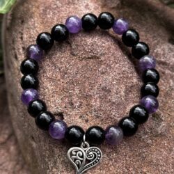 Onyx-Amethyst-Armband mit Herz-Anhänger