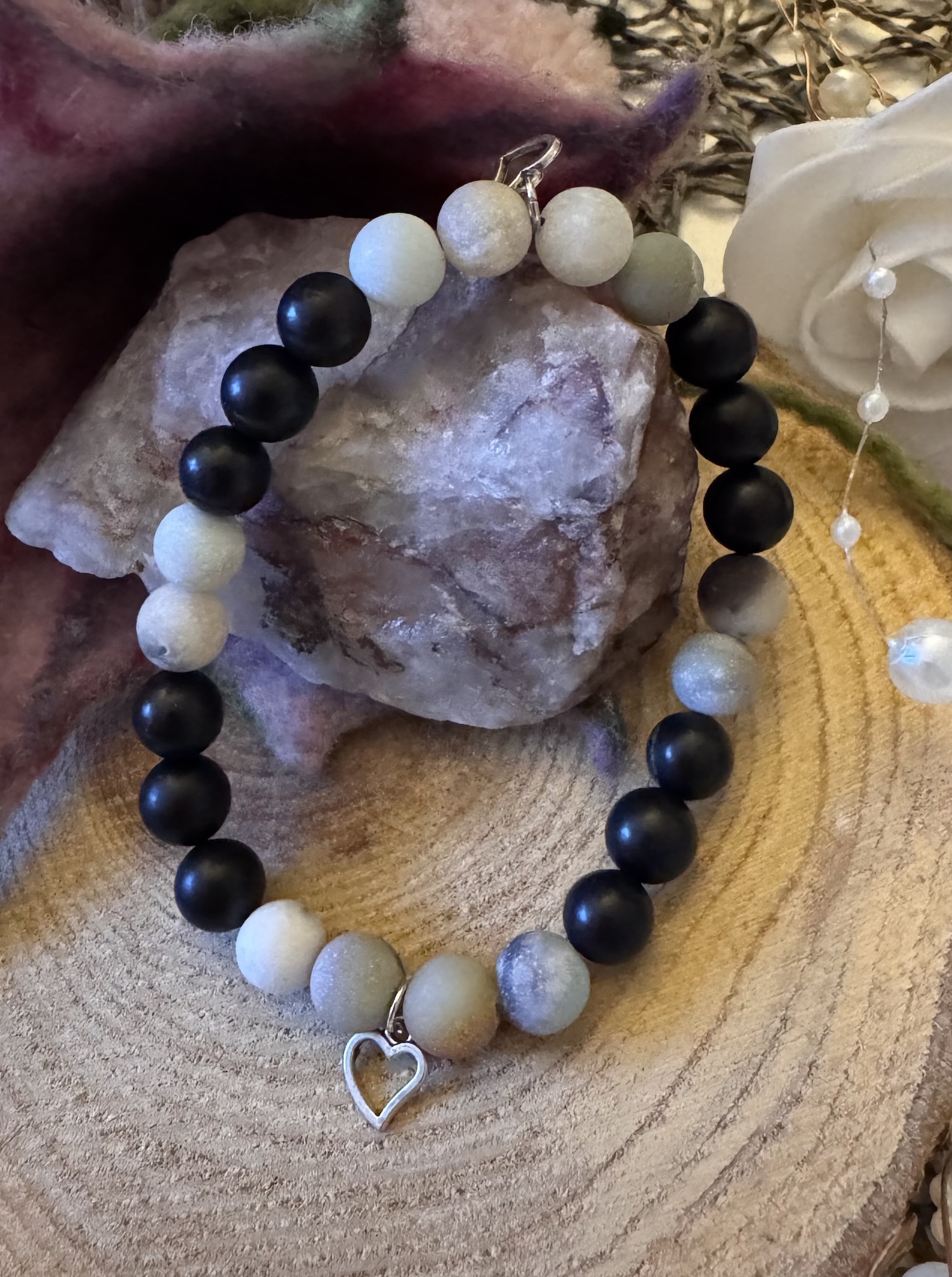 Armband aus Shungit & Amazonit mit Herz-Anhänger